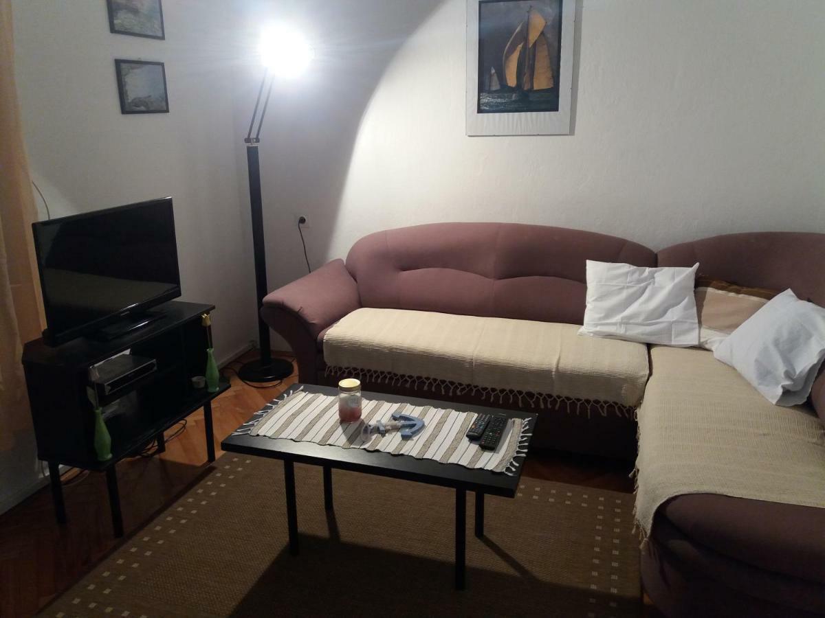 Apartman Nona 포블랴나 외부 사진